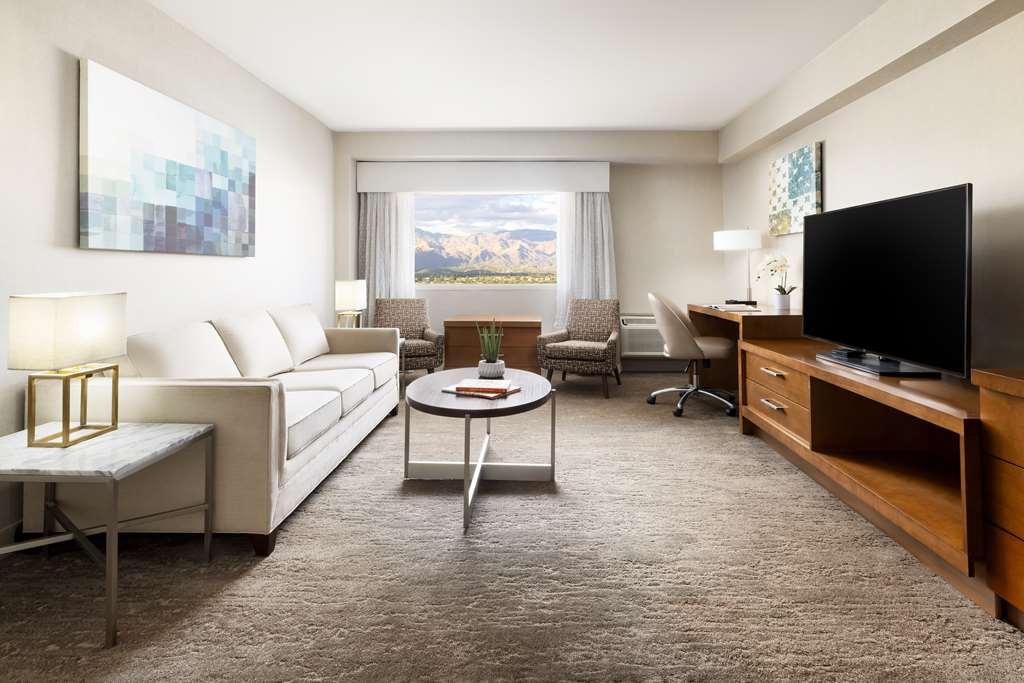 Hilton Tucson East Hotel Room photo